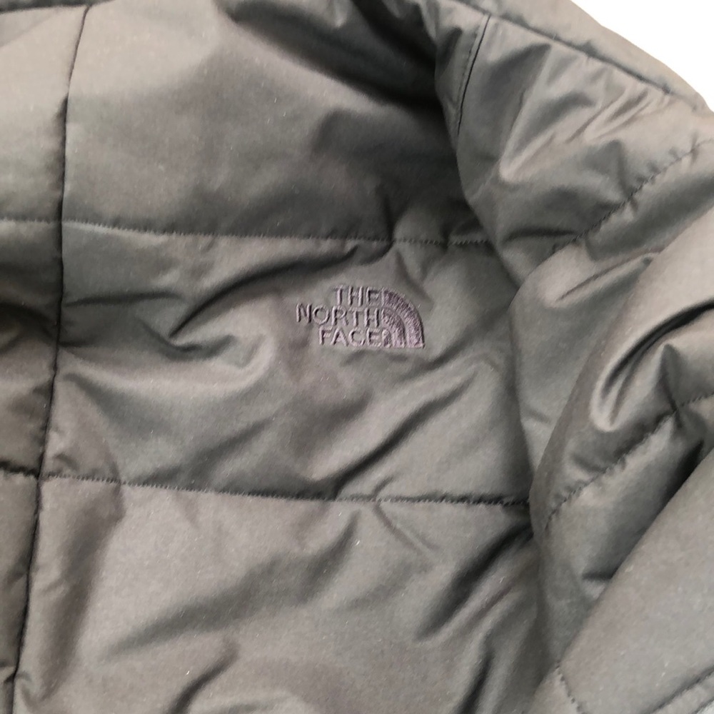 Reversible North Face Jacket - Picture 5 of 7